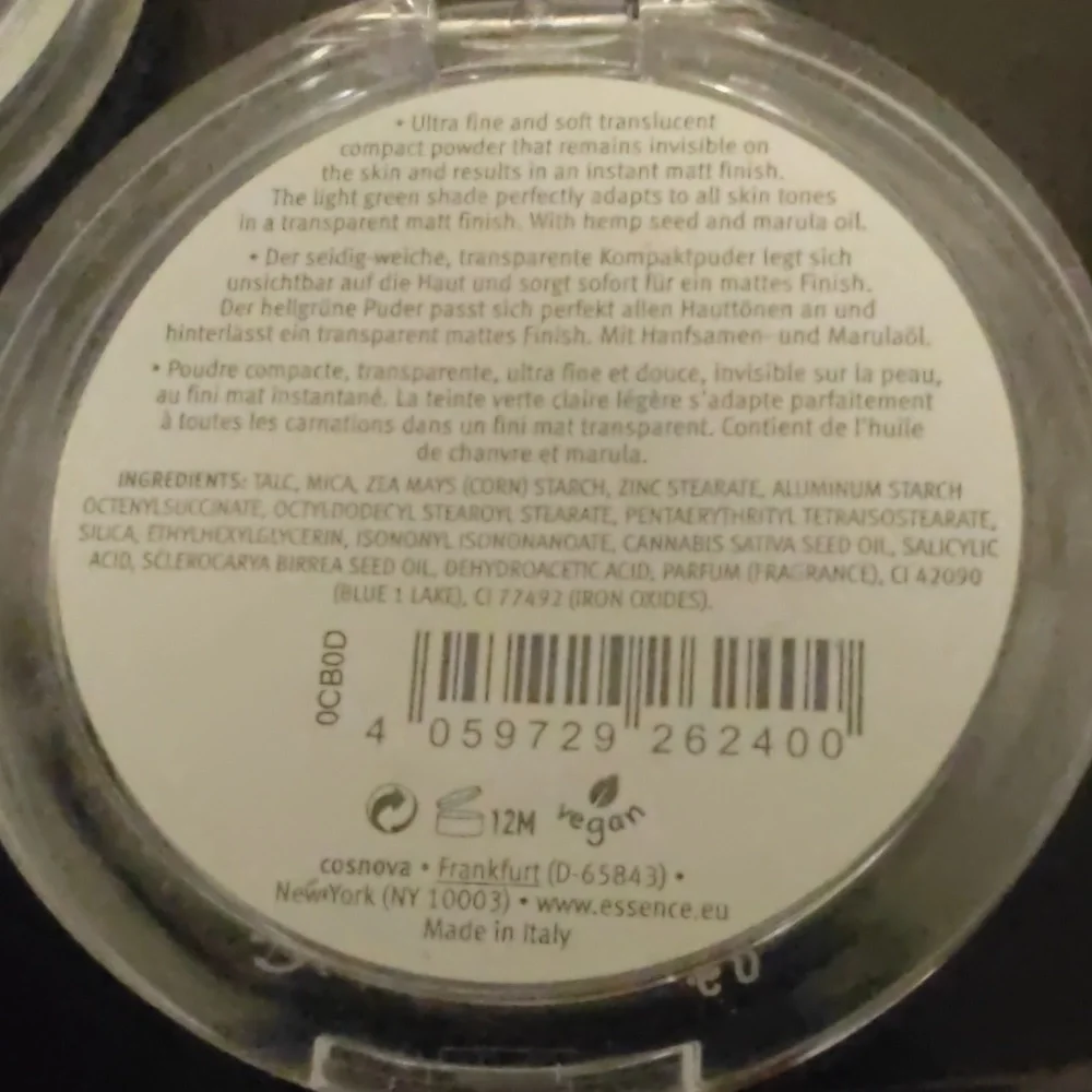 Essence High Beauty Fixing Compact Powder